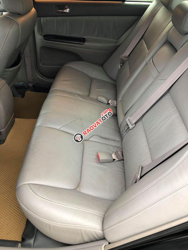 Cần bán gấp Toyota Camry 2005 màu đen-6