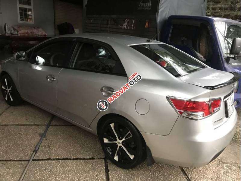 Cần bán Kia Cerato MT năm 2009, xe trùm mền còn rất tốt-4