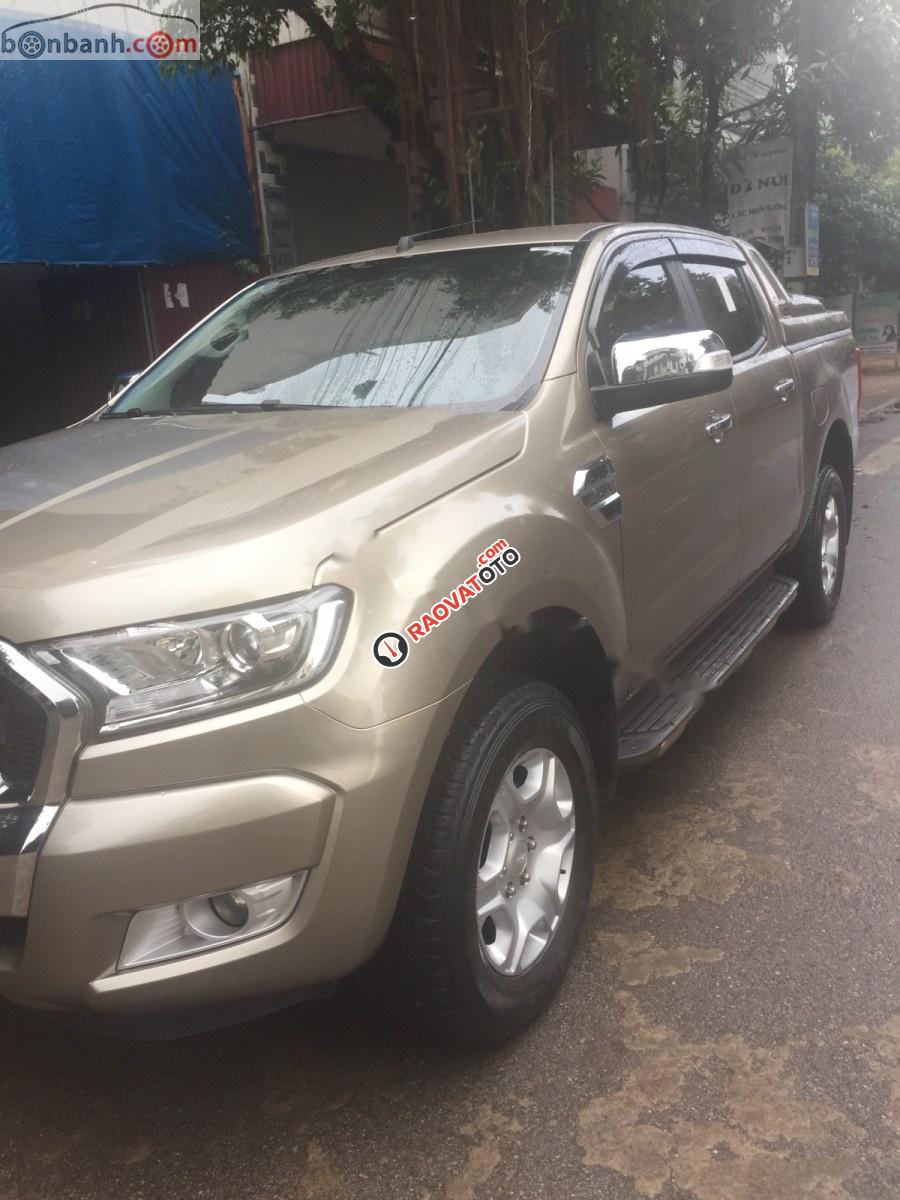 Cần bán xe Ford Ranger XLT 2.2L 4x4 MT sản xuất năm 2017, nhập khẩu nguyên chiếc-9