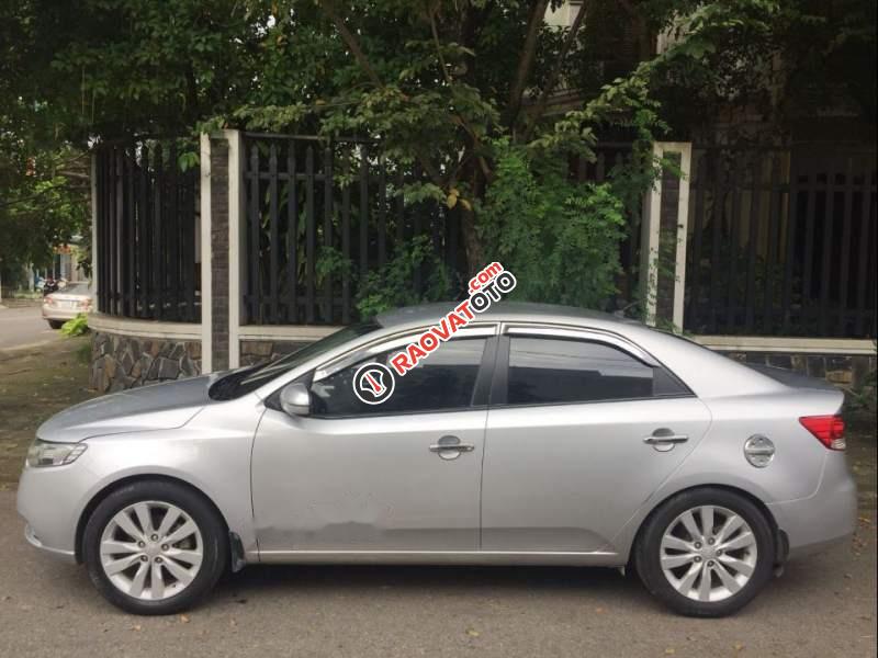 Cần bán lại xe Kia Forte MT năm 2011, màu bạc như mới -5