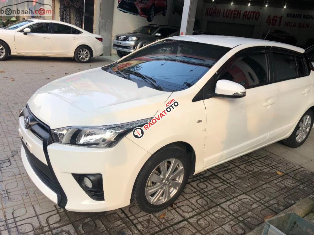 Cần bán xe Toyota Yaris 1.3AT năm sản xuất 2015, màu trắng, xe nhập-8