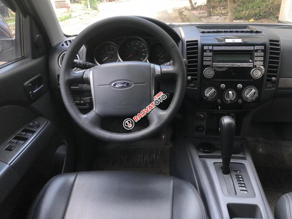 Bán ô tô Ford Everest AT 2014, màu xám (ghi)-1