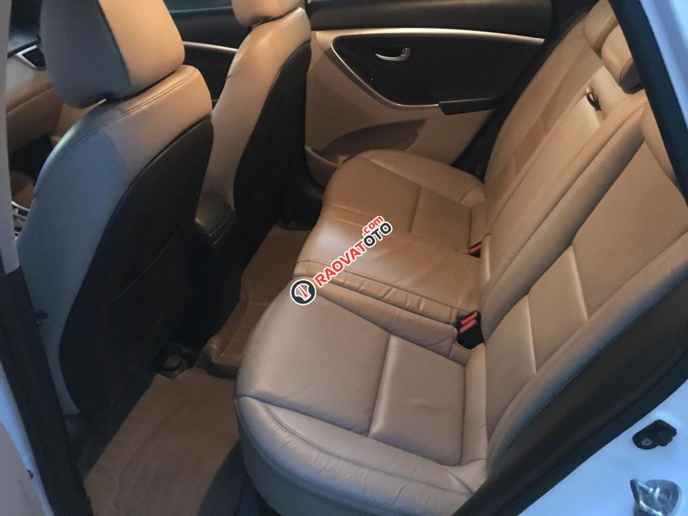 Bán Hyundai I30 1.6AT, màu trắng, số tự động, nhập Hàn Quốc 2014, biển Sài Gòn đi 49000km-5