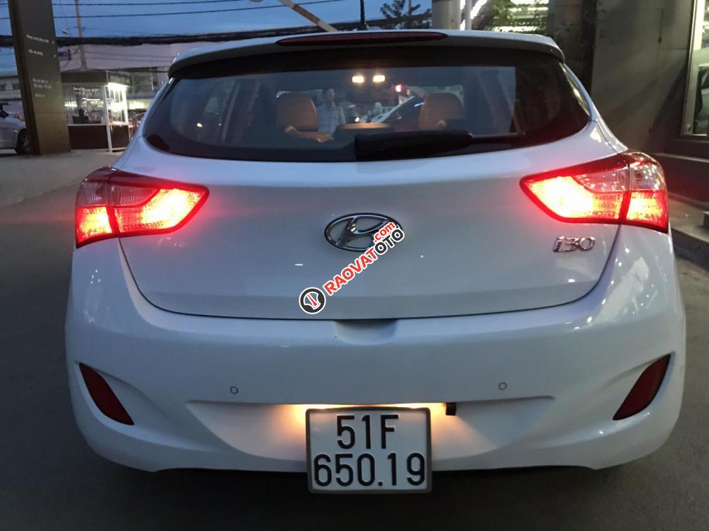 Bán Hyundai I30 1.6AT, màu trắng, số tự động, nhập Hàn Quốc 2014, biển Sài Gòn đi 49000km-4