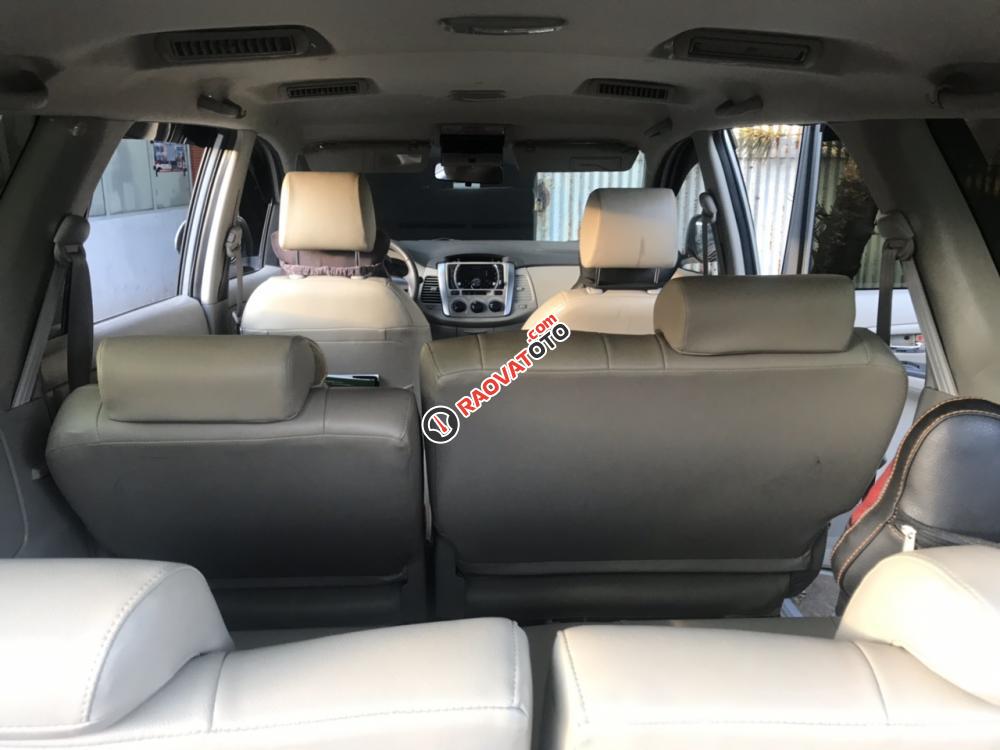 Cần bán gấp Toyota Innova 2016 số tự động-6