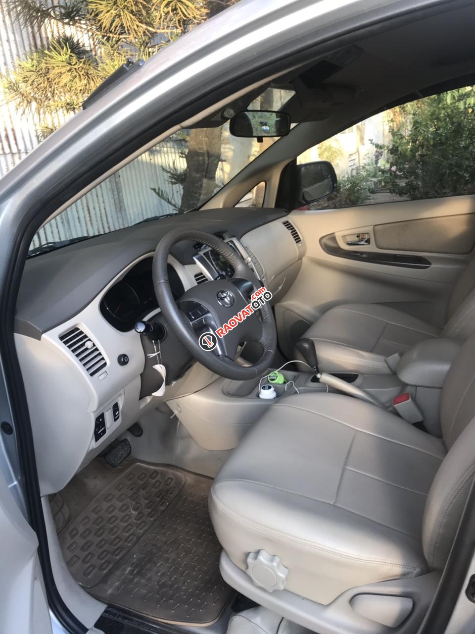 Cần bán gấp Toyota Innova 2016 số tự động-1
