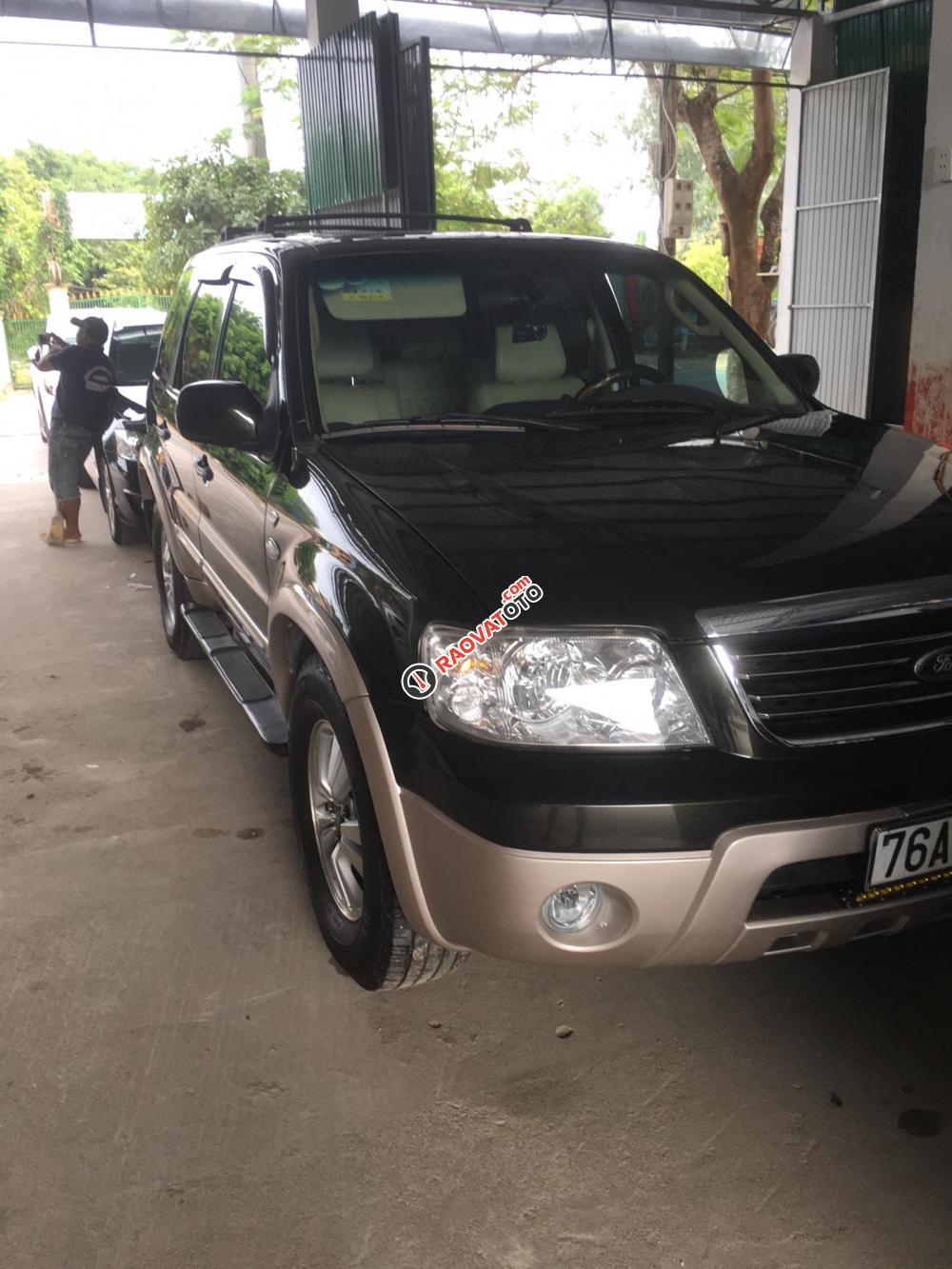 Cần bán lại xe Ford Escape đời 2005 màu đen, 165 triệu-8