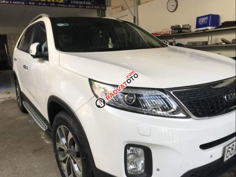 Cần bán Kia Sorento 2.4 năm sản xuất 2016, màu trắng-5