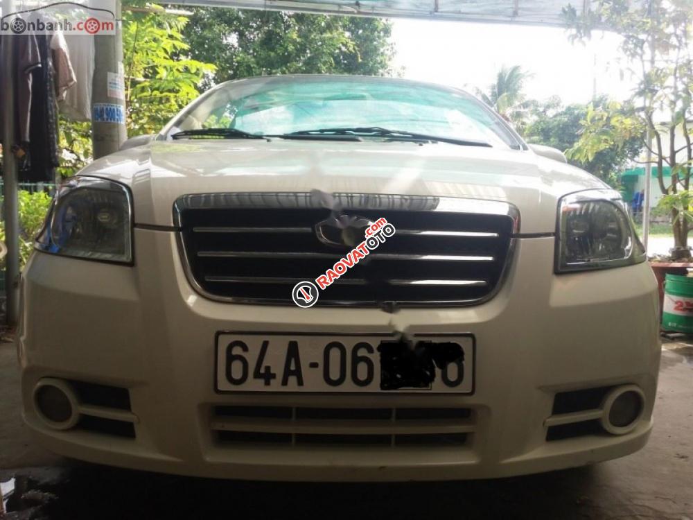 Cần bán xe Daewoo Gentra sx năm 2010, màu trắng, 220 triệu-3