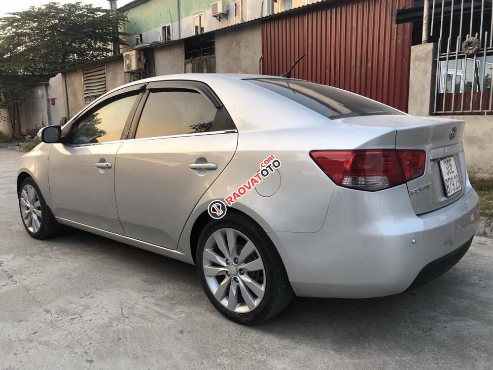 Cần bán xe Kia Forte MT sản xuất 2011, màu bạc, 335 triệu-3