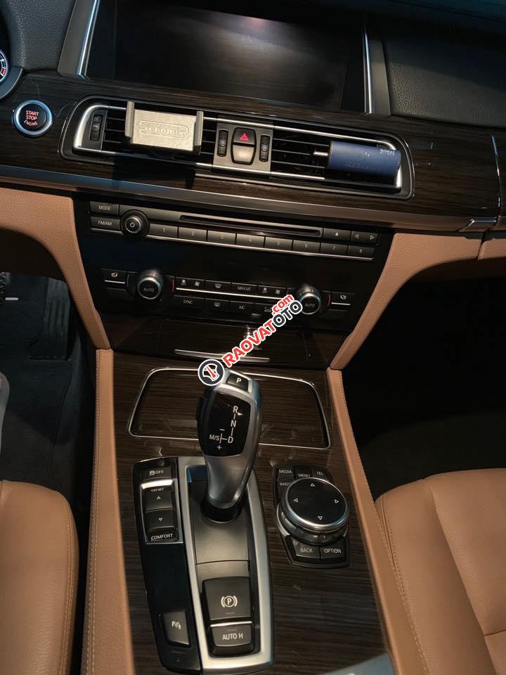 Siêu phẩm BMW 7 Series 730Li 2014, đăng kí lần đầu 2015-6