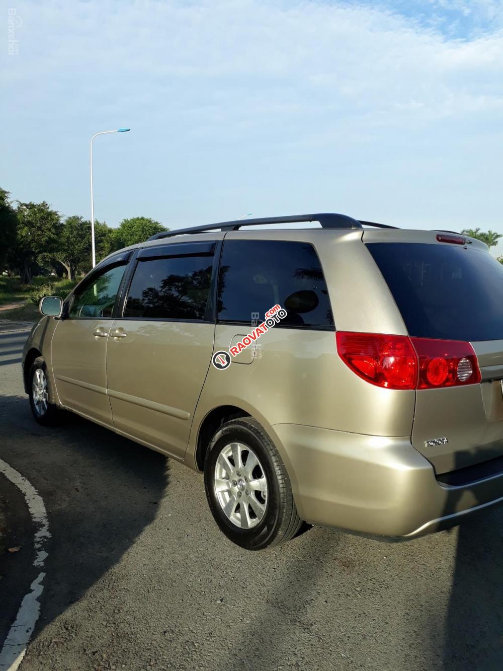 Cần bán lại xe Toyota Sienna LE năm sản xuất 2007, màu vàng, xe nhập còn mới-14