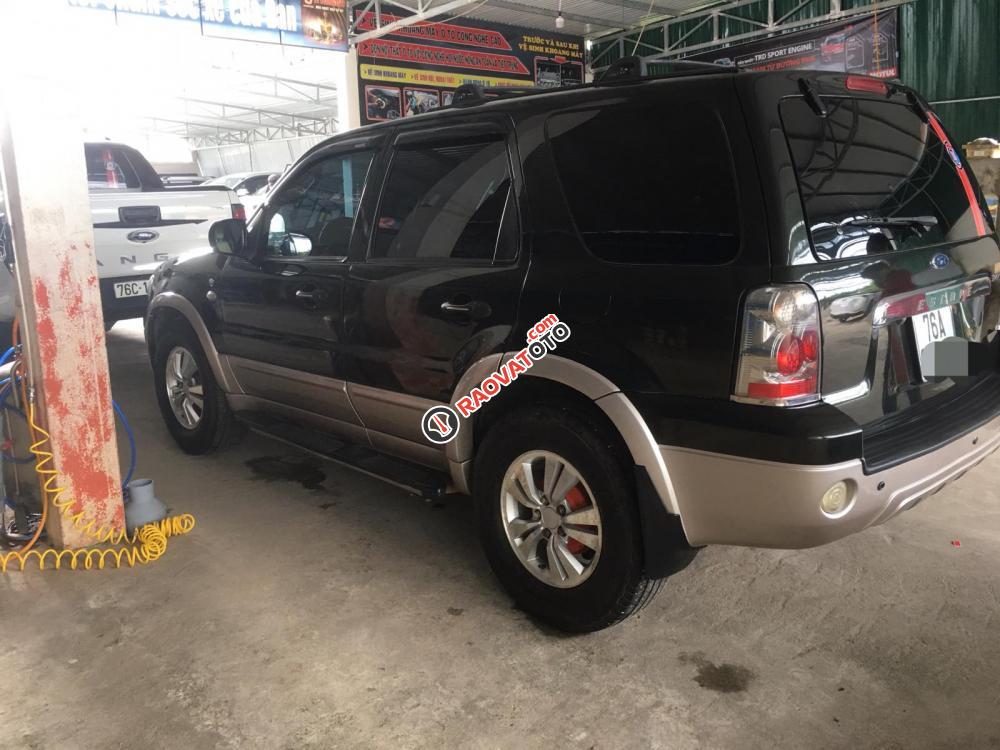 Cần bán lại xe Ford Escape đời 2005 màu đen, 165 triệu-0