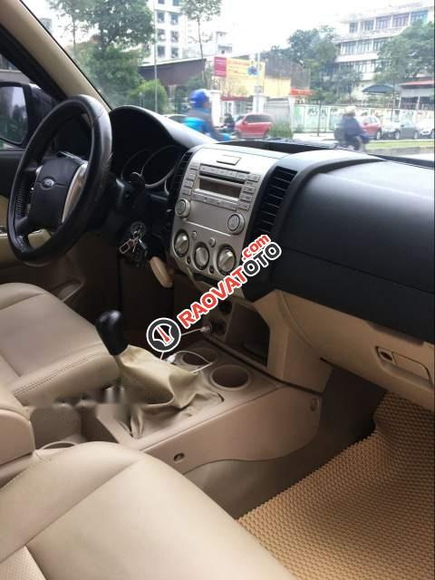 Bán Ford Everest 2.5MT sản xuất năm 2010, màu đen, giá tốt-3