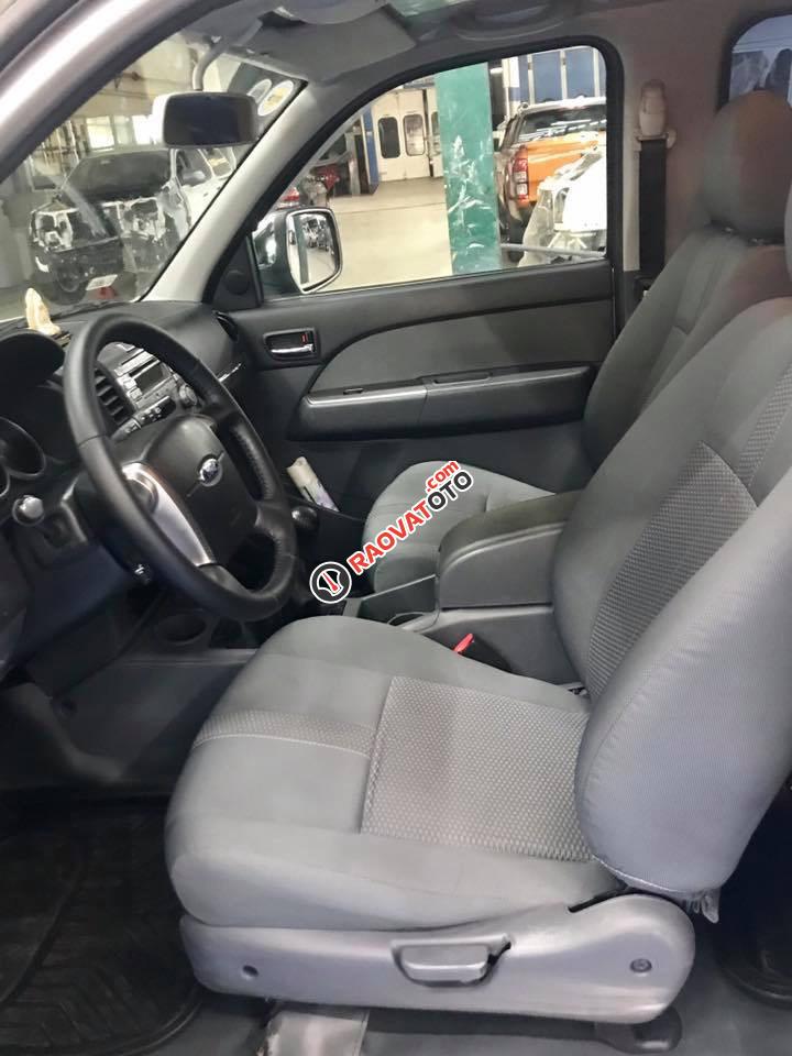 Bán Ford Everest MT 2015, xe gia đình sử dụng, chất xe rất đẹp-3