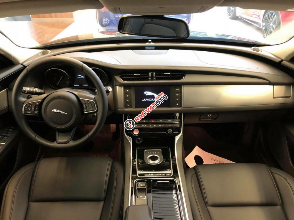 Bán xe Jaguar XF Prestige màu đen, lh 0938302233 xe 2018, giao ngay tặng bảo dưỡng, bảo hành-9