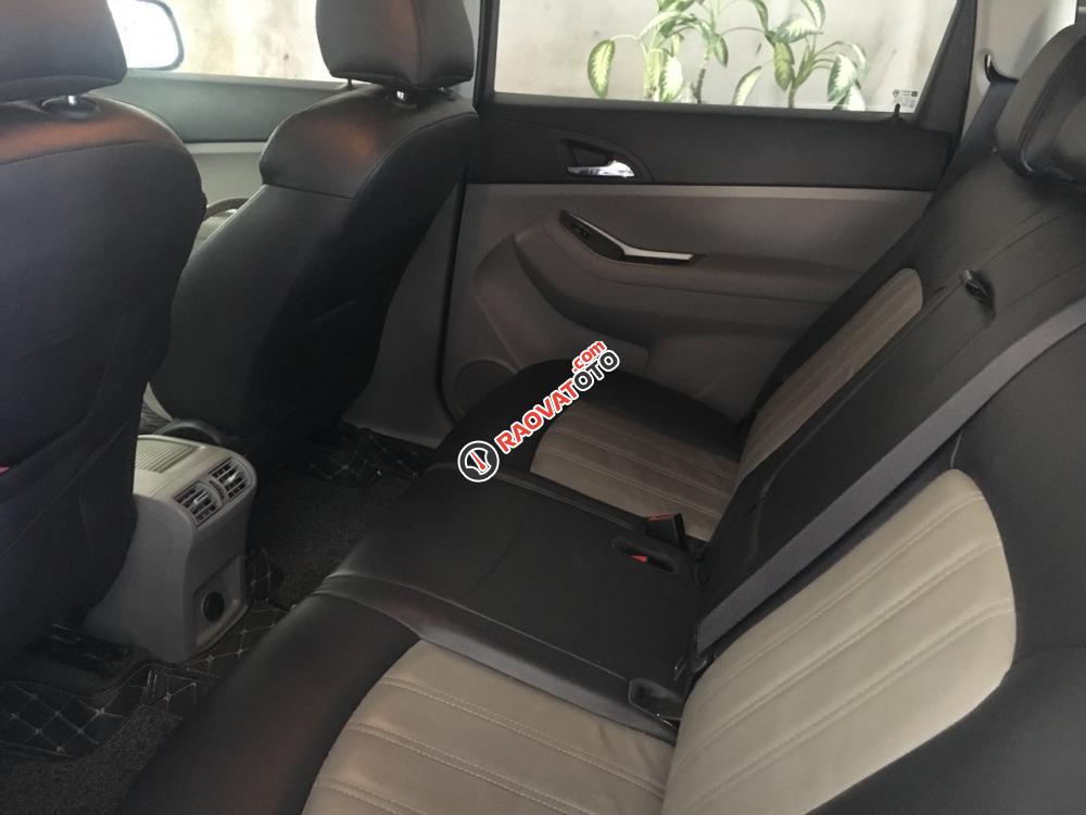 Cần bán xe Chevrolet Orlando LTZ số tự động đăng ký 2017, màu bạc mới 95%, giá 650 triệu-0