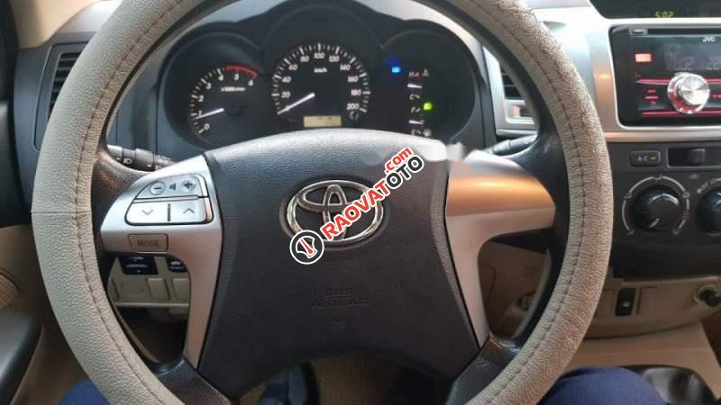 Chợ ô tô Giải phóng bán xe Toyota Hilux E 2014, màu bạc, nhập khẩu-5