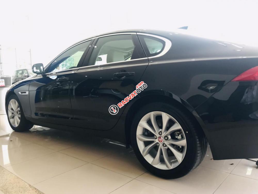 Bán xe Jaguar XF Prestige màu đen, lh 0938302233 xe 2018, giao ngay tặng bảo dưỡng, bảo hành-2