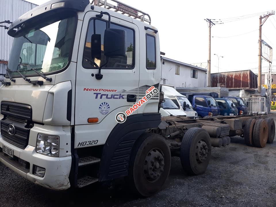 Cần bán xe trải 4 chân HD320 đời 2014, màu trắng-8