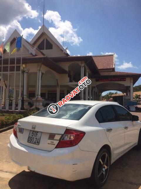 Cần bán xe Honda Civic 1.8AT đời 2015, màu trắng chính chủ -1