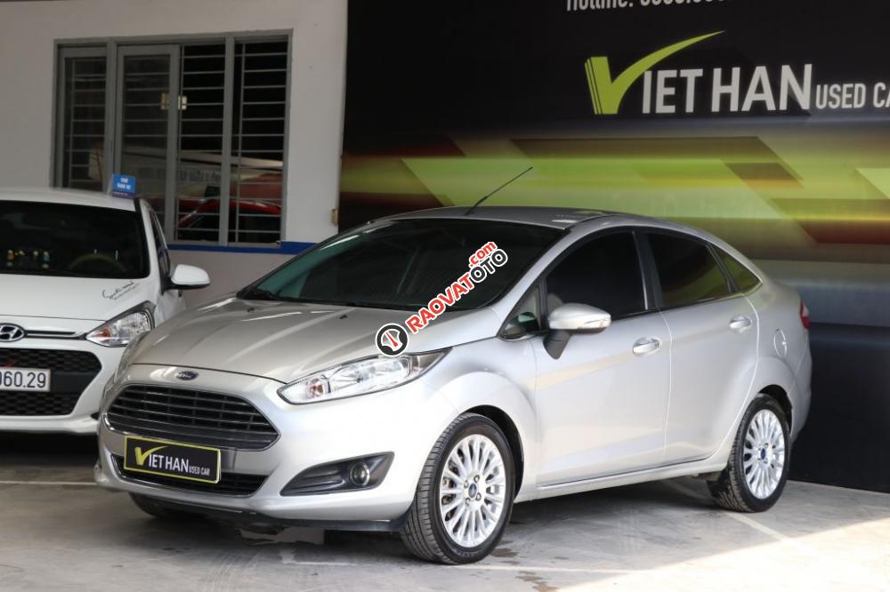 Bán Ford Fiesta 1.5AT năm 2015, màu bạc-11