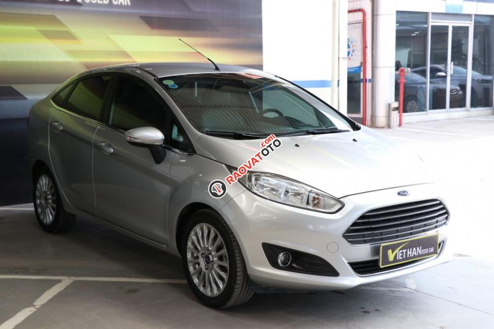 Bán Ford Fiesta 1.5AT năm 2015, màu bạc-9