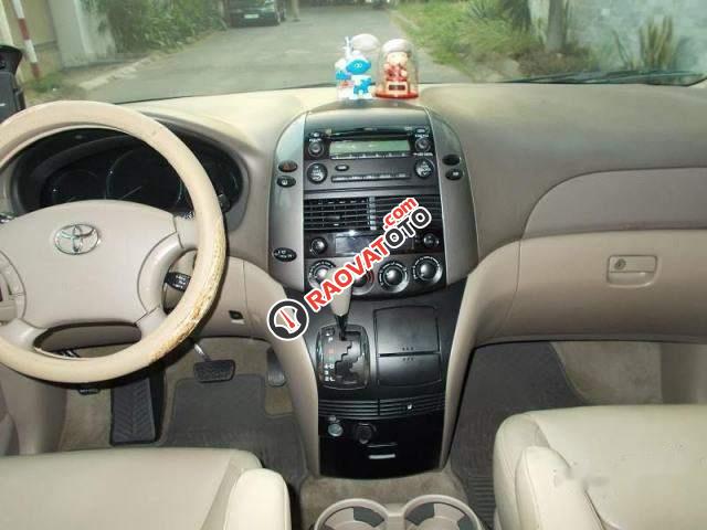 Cần bán xe Toyota Sienna LE năm sản xuất 2006, xe nhập xe gia đình-1