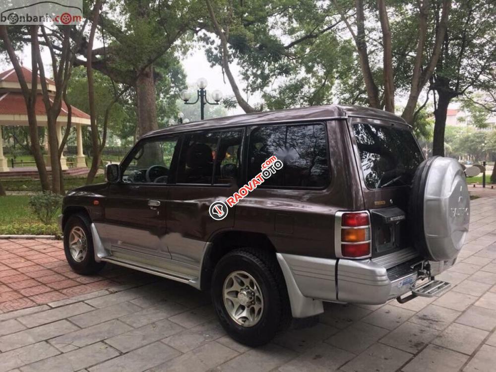 Bán xe Mitsubishi Pajero 3.5 năm 2003, màu nâu, giá 240tr-2