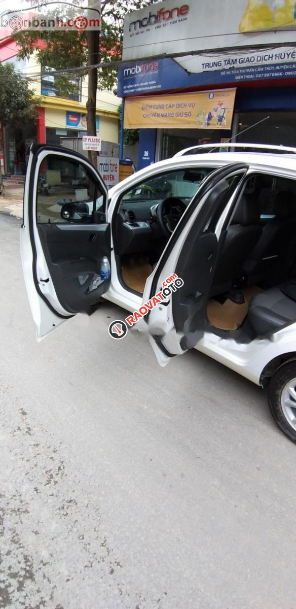 Cần bán Chevrolet Spark LT 1.0 MT 2014, màu trắng chính chủ giá cạnh tranh-7