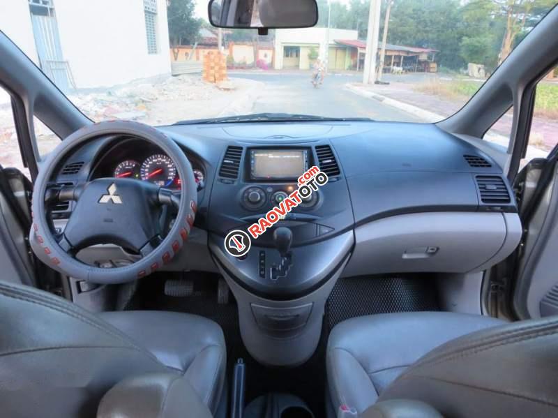 Cần bán gấp Mitsubishi Grandis AT đời 2005 số tự động, giá 322tr-4