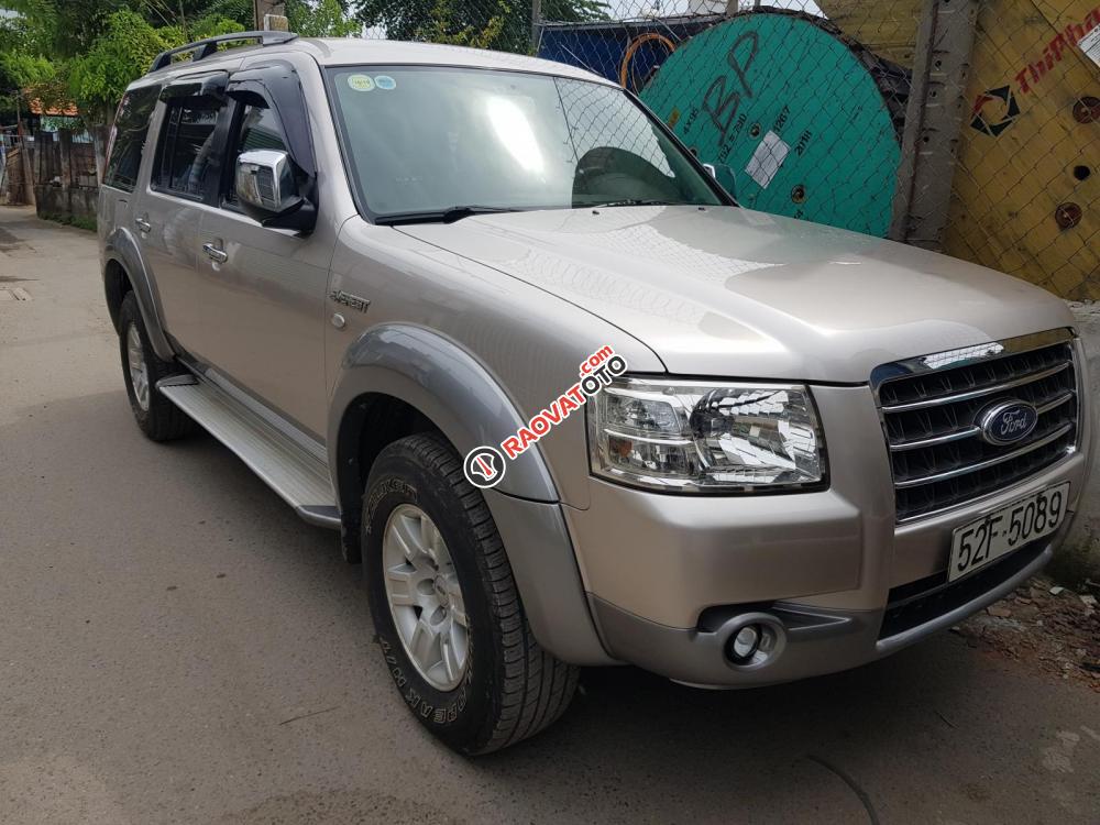 Bán xe Ford Everest, biển 4 số một chủ-0