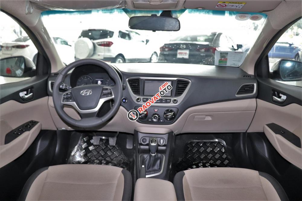 Cần bán xe Hyundai Acent 1.4MT đời 2018 ghi vàng-7