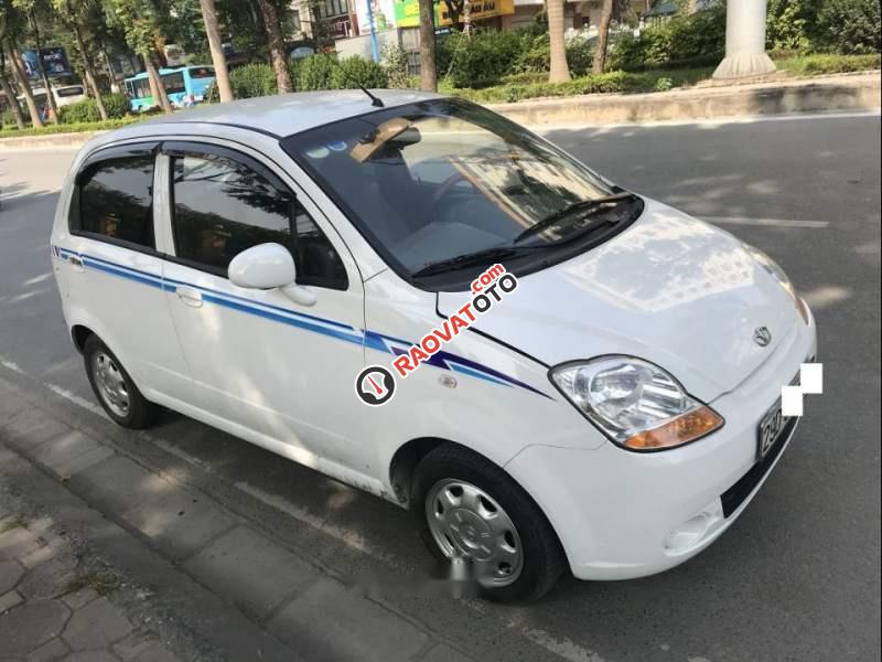 Cần bán Daewoo Matiz 2010, màu trắng, xe nhập số tự động-4