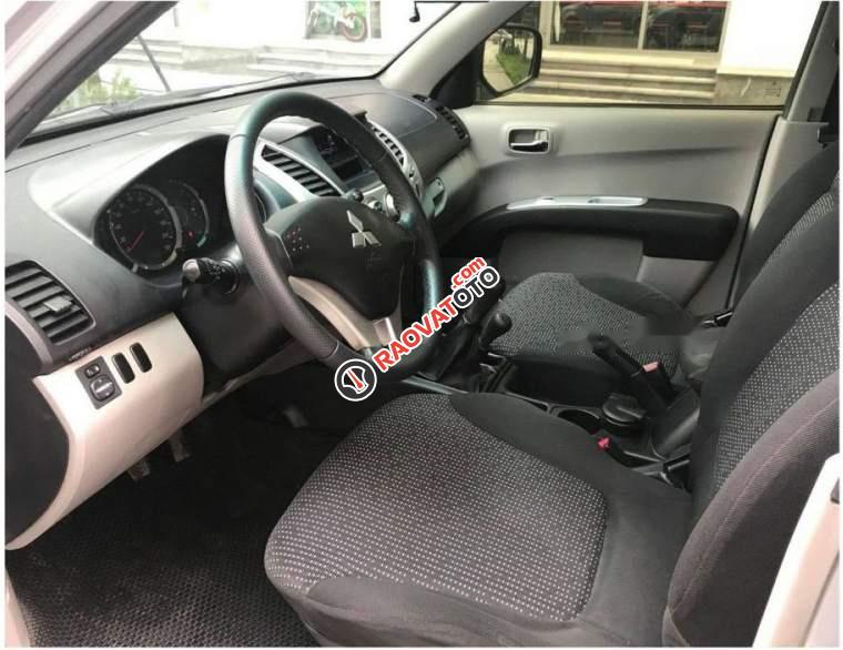 Bán ô tô Mitsubishi Triton GLS MT năm 2010 chính chủ-2