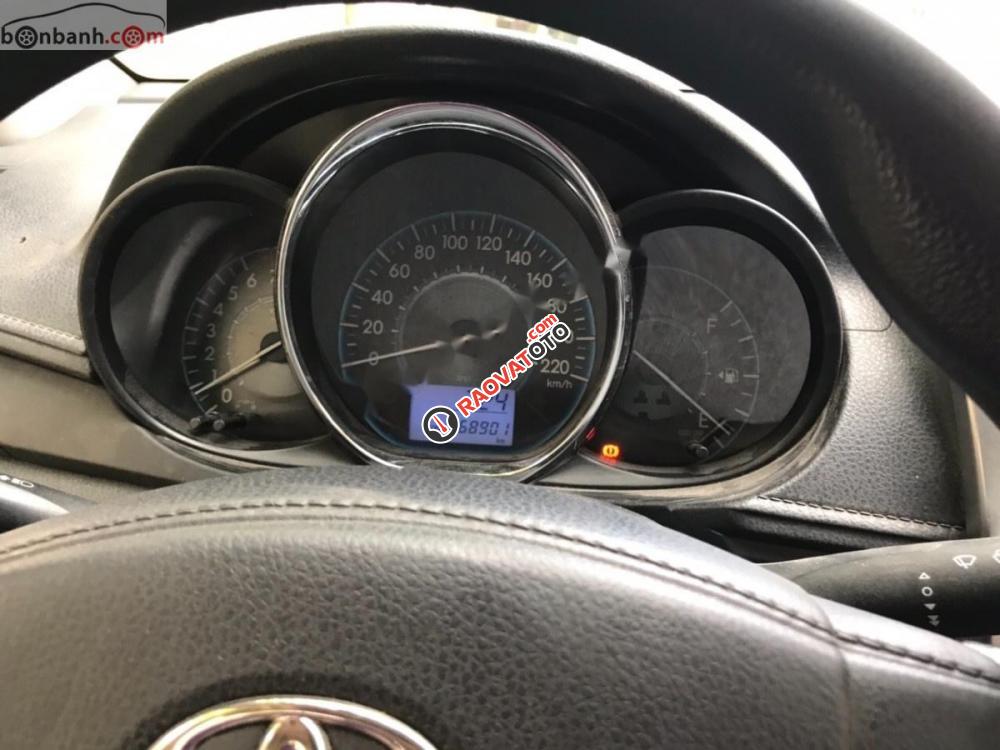 Cần bán xe Toyota Vios J đời 2015, biển SG-0