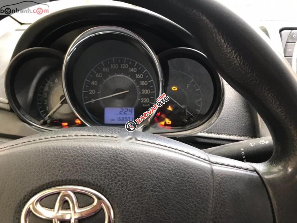 Cần bán xe Toyota Vios J đời 2015, biển SG-7