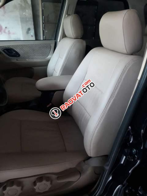 Gia đình bán xe Ford Escape XLT sản xuất 2004, màu đen, giá tốt-2