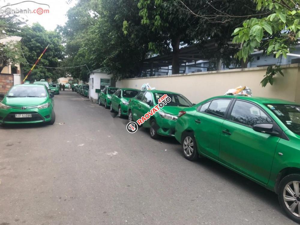 Cần bán xe Toyota Vios J đời 2015, biển SG-2