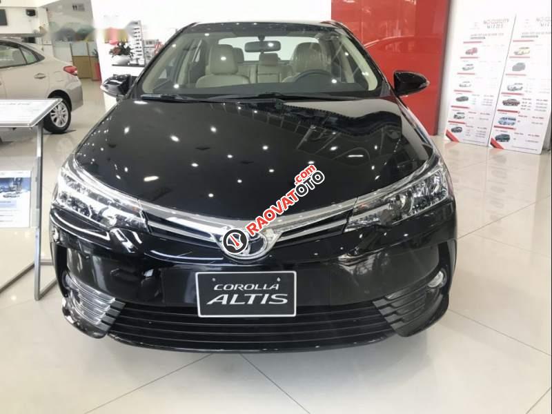 Bán Toyota Corolla altis sản xuất năm 2018, màu đen, 708tr-0