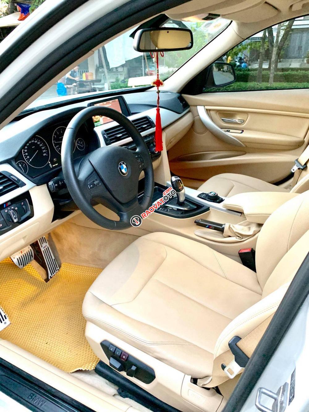 Bán xe BMW 3 Series 320i đời 2012, màu trắng, xe nhập-4