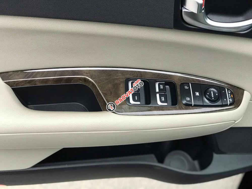 Cần bán xe Kia Optima 2.0AT đời 2017, màu đen-1