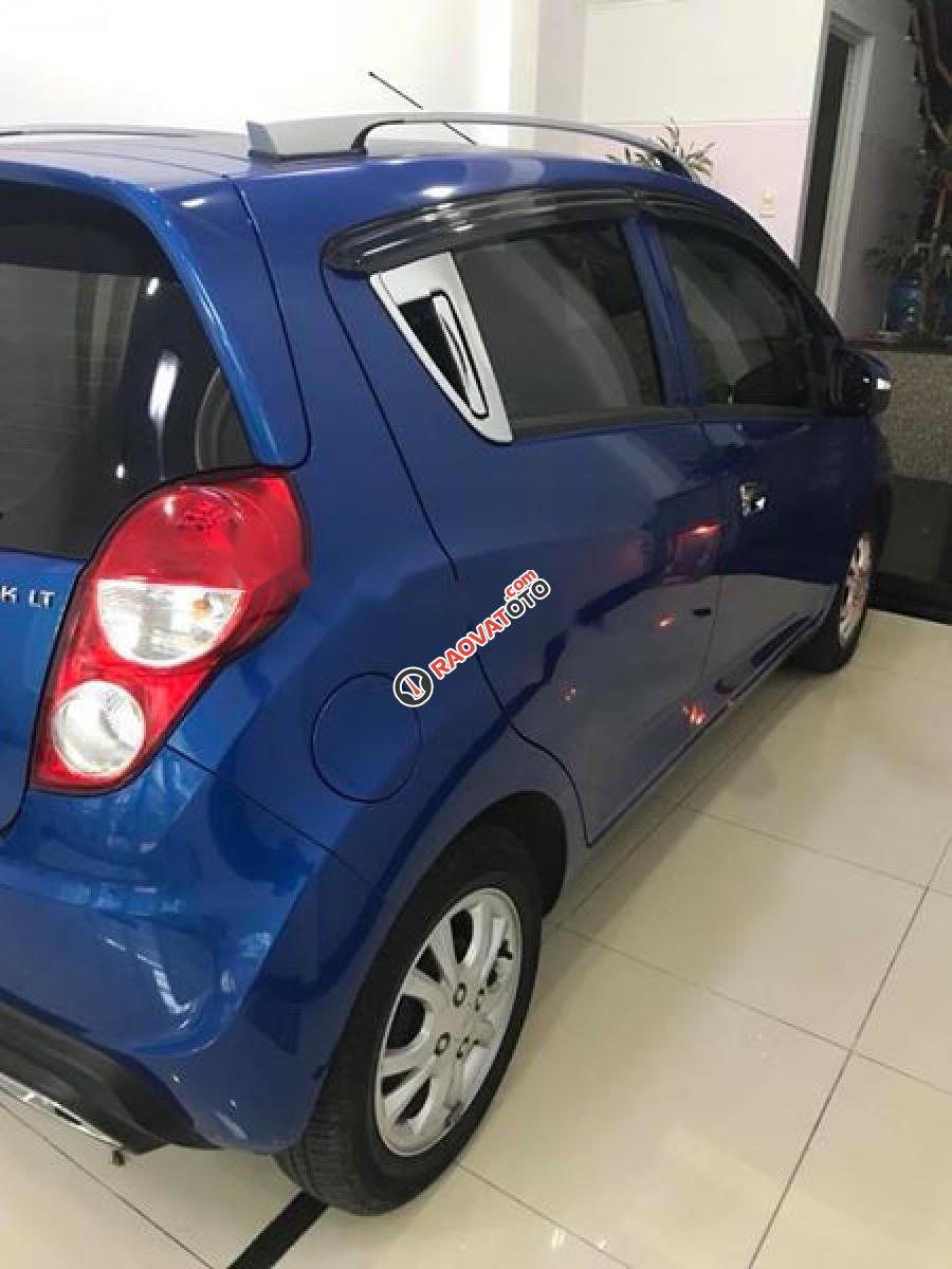 Cần bán Chevrolet Spark Đk 2016, số sàn bản 1.0 LT, xe nguyên zin-1