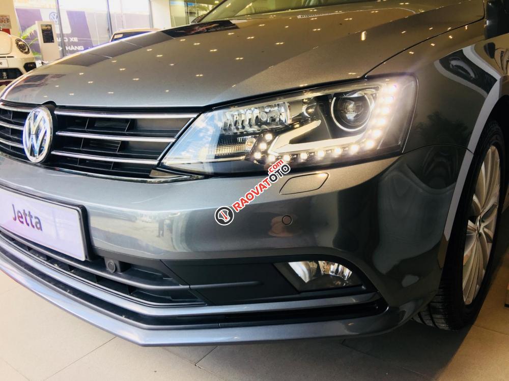 Volkswagen Jetta chiếc xe lý tưởng nhất năm 2018, nhập khẩu nguyên chiếc. LH: 0942050350-9