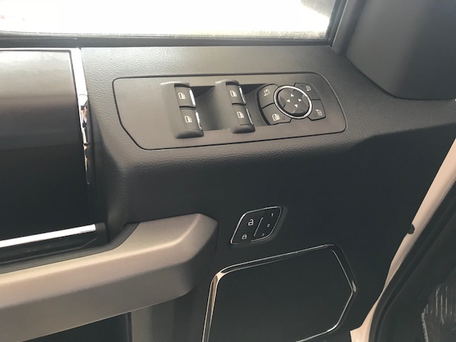 Cần bán xe Ford F 150 Platium 2019, màu trắng, xe nhập Mỹ-8