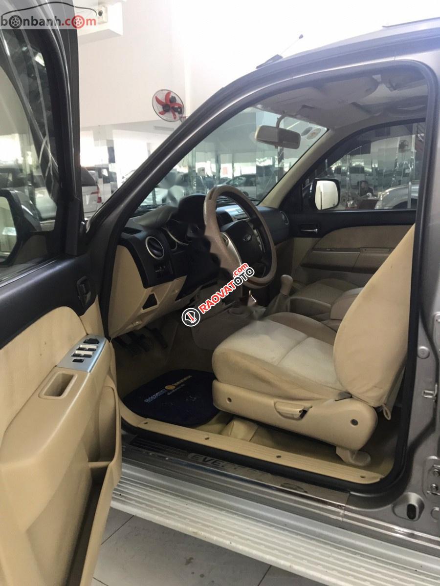 Bán Ford Everest 4x2 MT năm 2011, màu xám số sàn-6