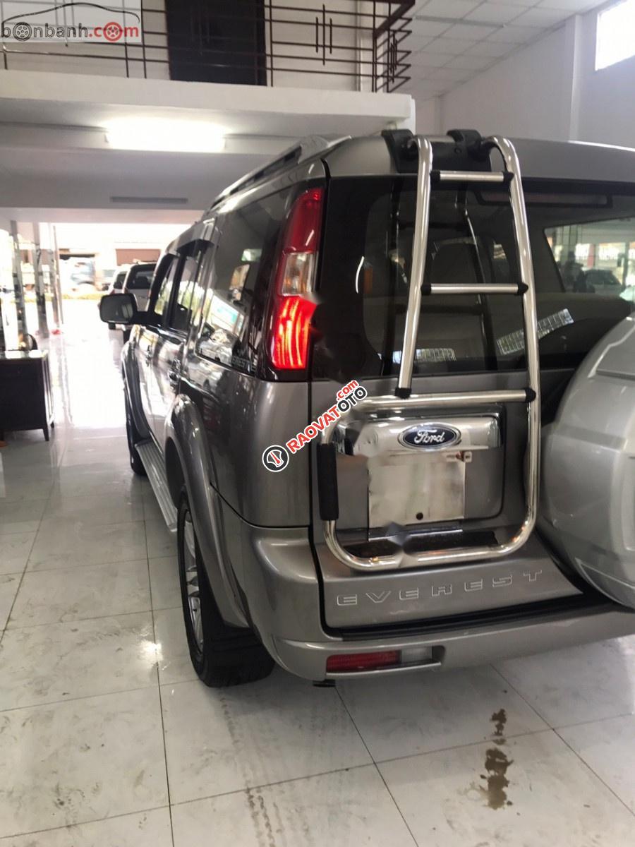 Bán Ford Everest 4x2 MT năm 2011, màu xám số sàn-5