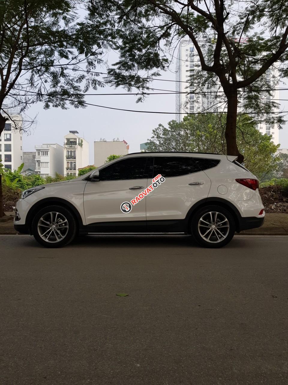 Bán xe Hyundai Santa Fe đặc biệt full option, sản xuất năm 2017, màu trắng-2