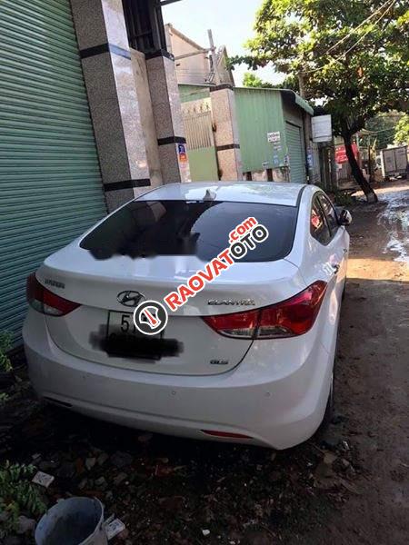 Cần bán xe Hyundai Elantra đời 2013, màu trắng-0