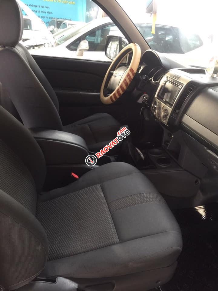 Bán ô tô Ford Everest Limited đời 2014, màu bạc-3